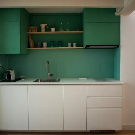 Cozy & Quiet In The Center Apartment *